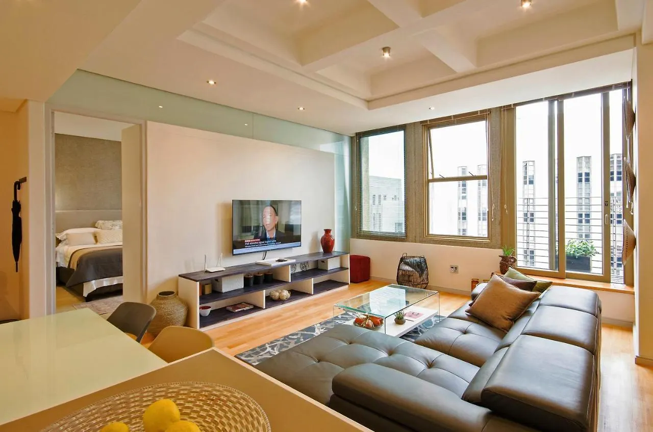 #1202 Cartwright - Bold & Stylish Apartment